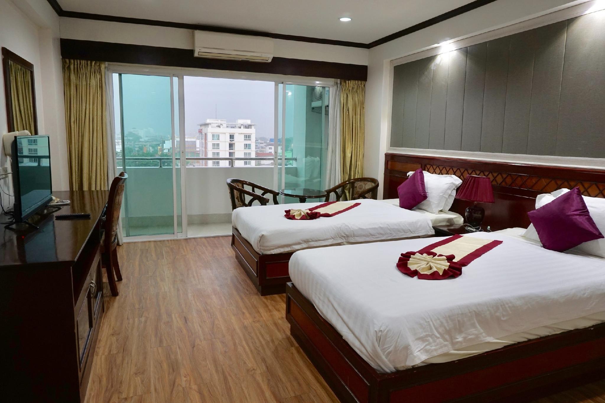 Miloft Sathorn Hotel Bangkok Exterior foto Deluxe Room
