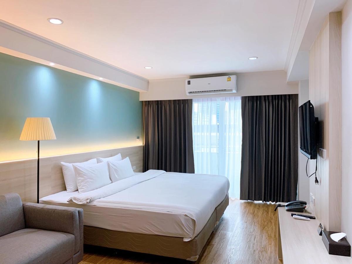 Miloft Sathorn Hotel Bangkok Exterior foto